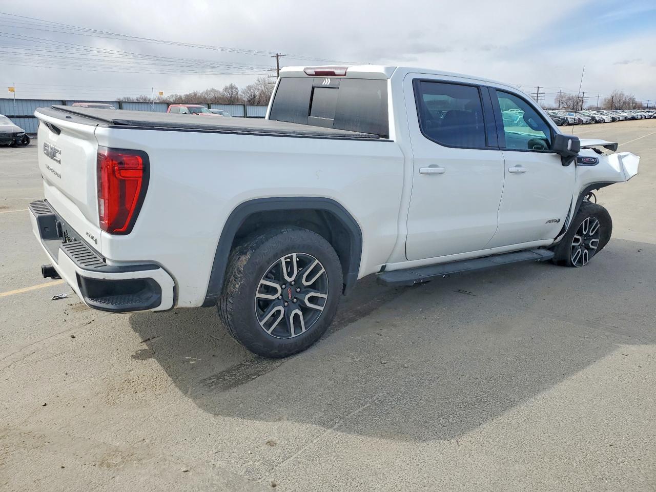 2019 GMC SIERRA photo 3