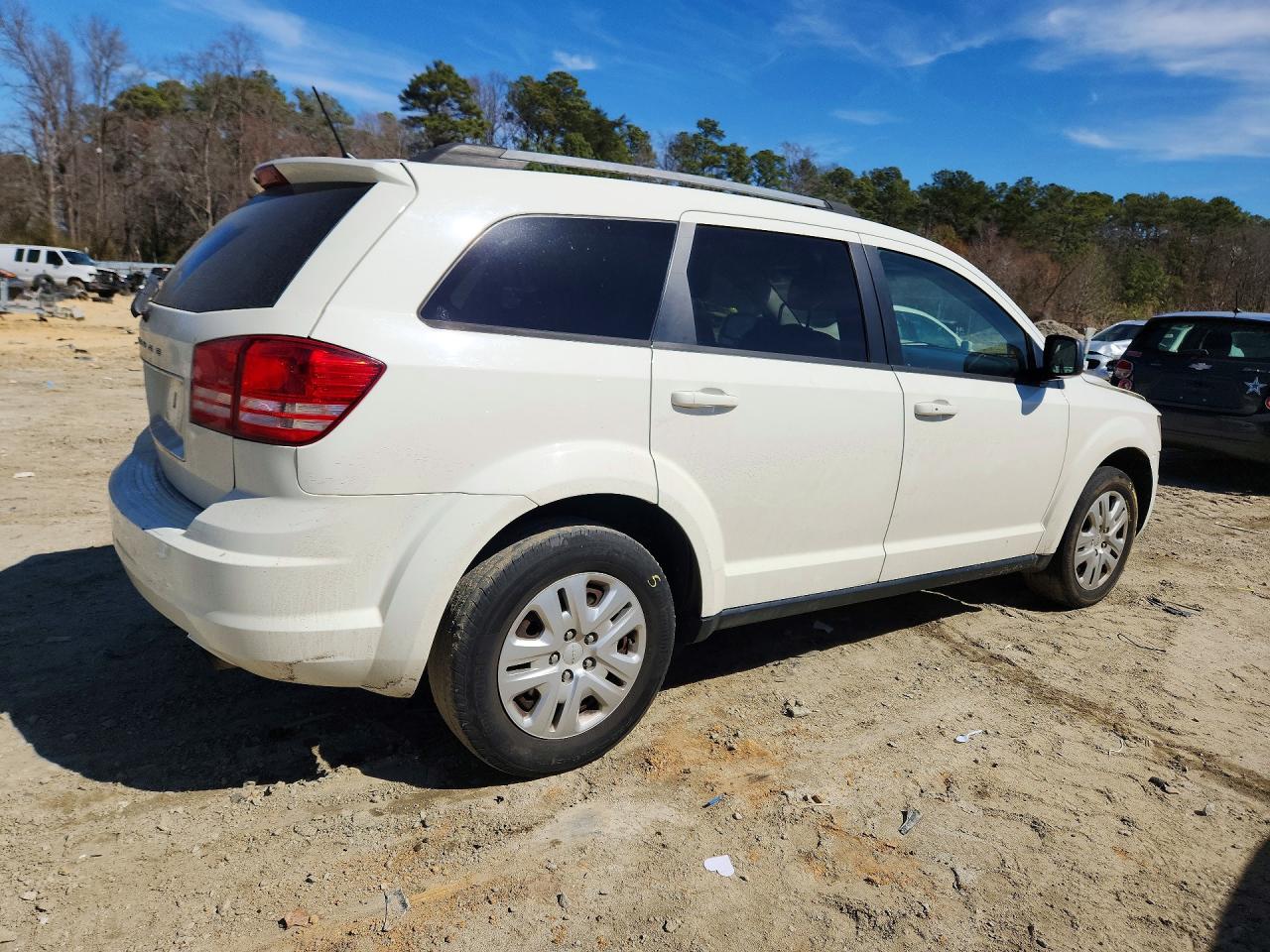 2017 DODGE JOURNEY SE photo 5