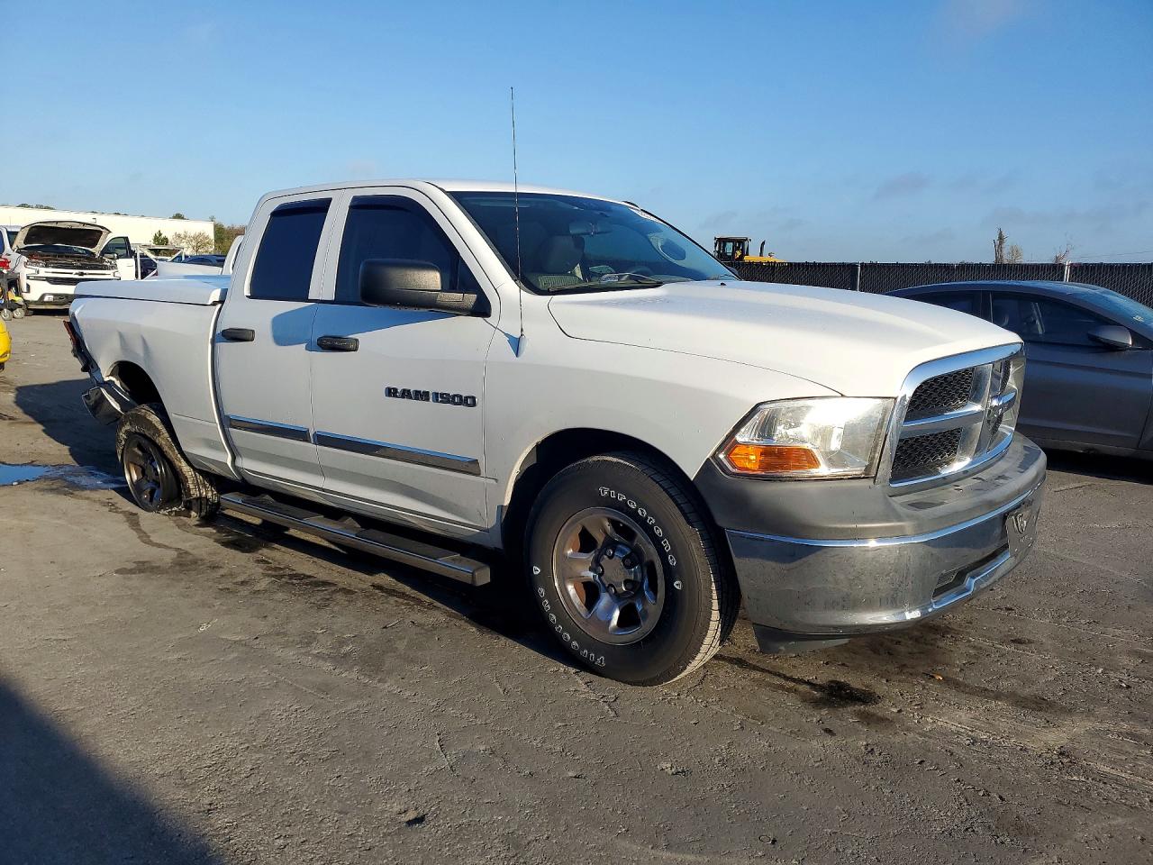 2011 DODGE RAM 1500 photo 4