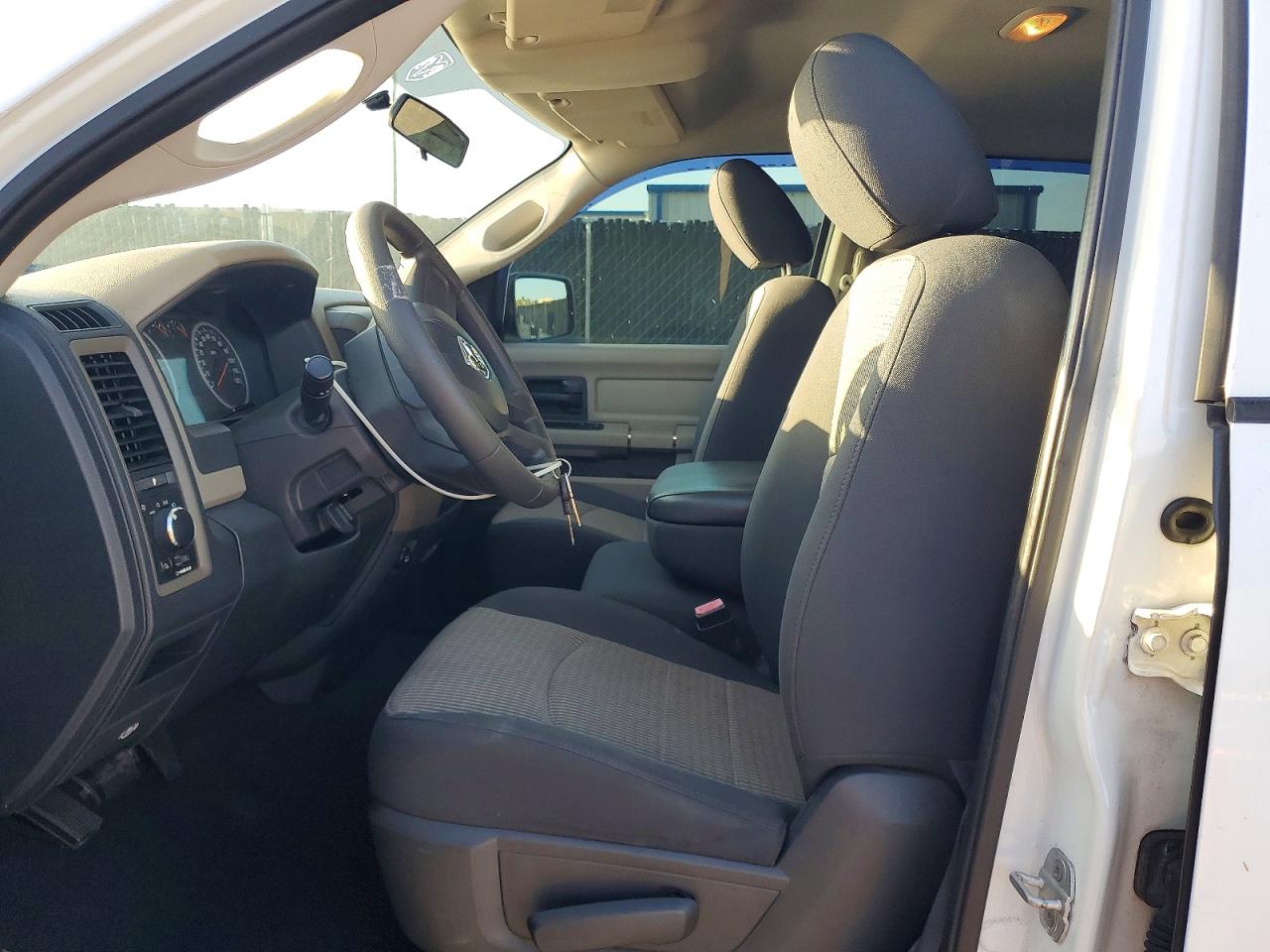 2011 DODGE RAM 1500 photo 7