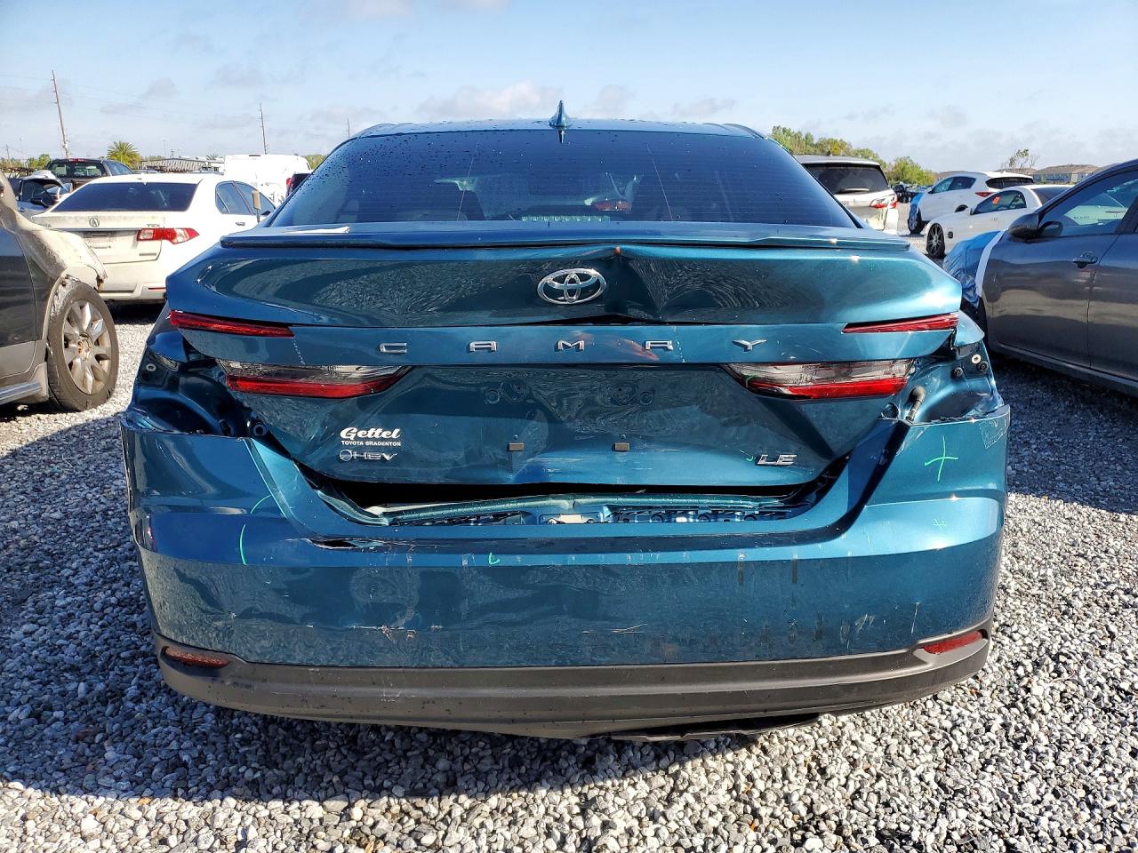 2025 TOYOTA CAMRY LE photo 11