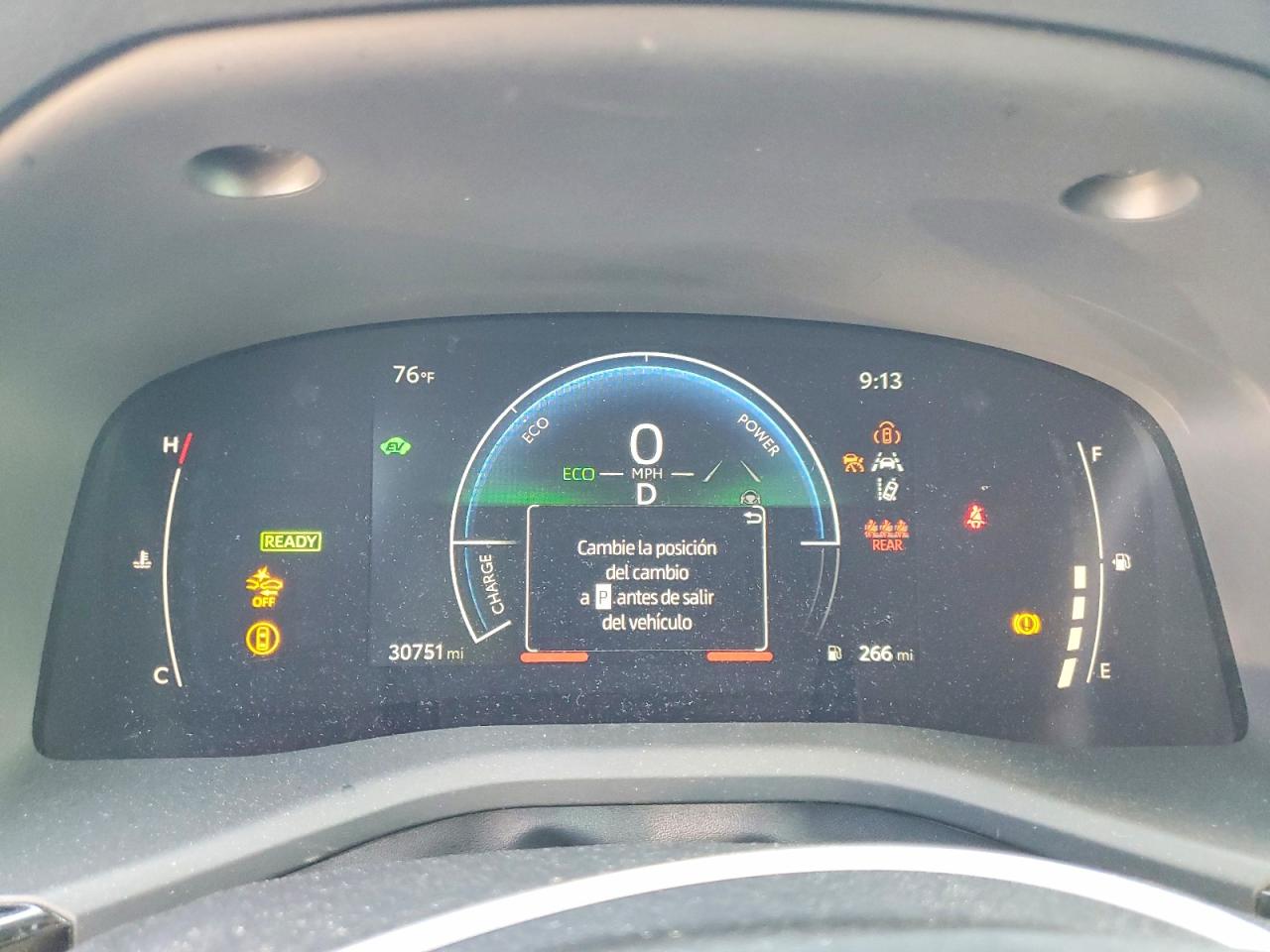 2025 TOYOTA CAMRY LE photo 17