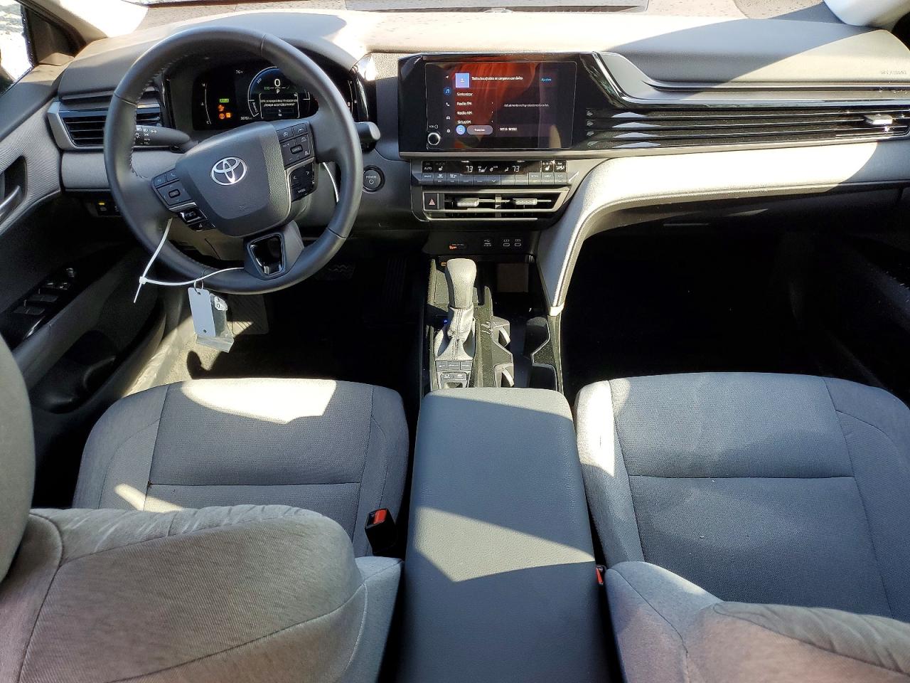 2025 TOYOTA CAMRY LE photo 15