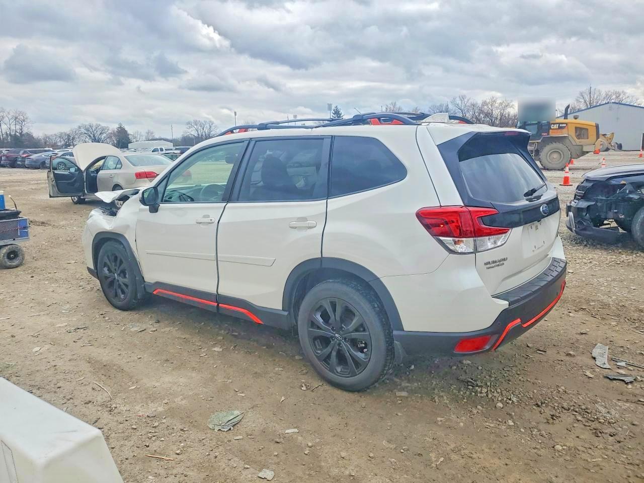 2019 SUBARU FORESTER photo 2