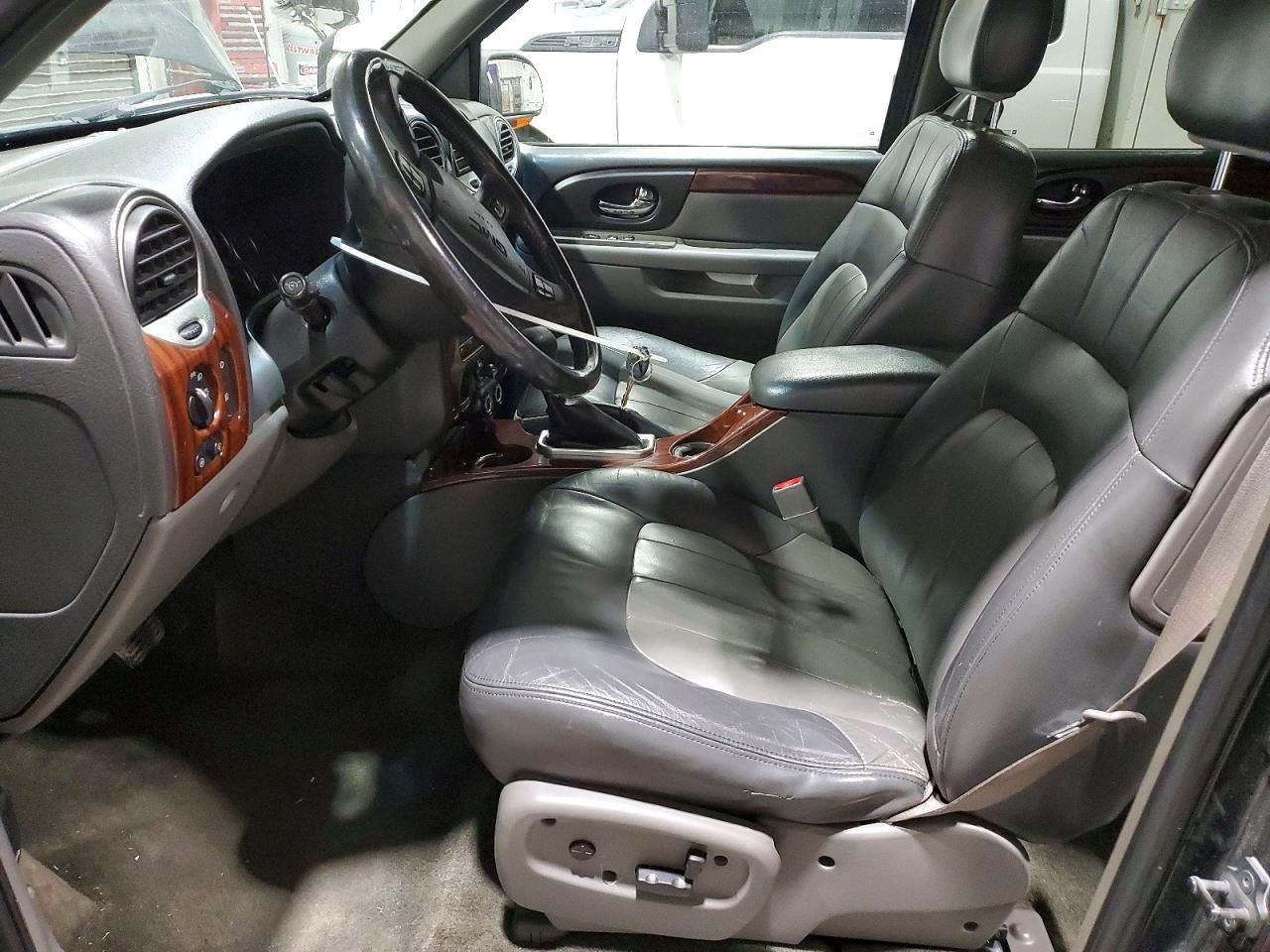 2003 GMC ENVOY photo 13