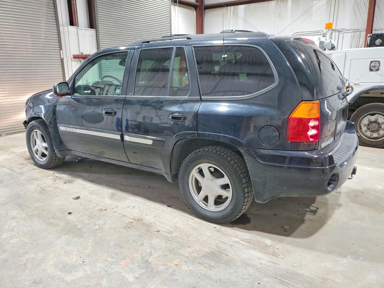 2003 GMC ENVOY photo 3