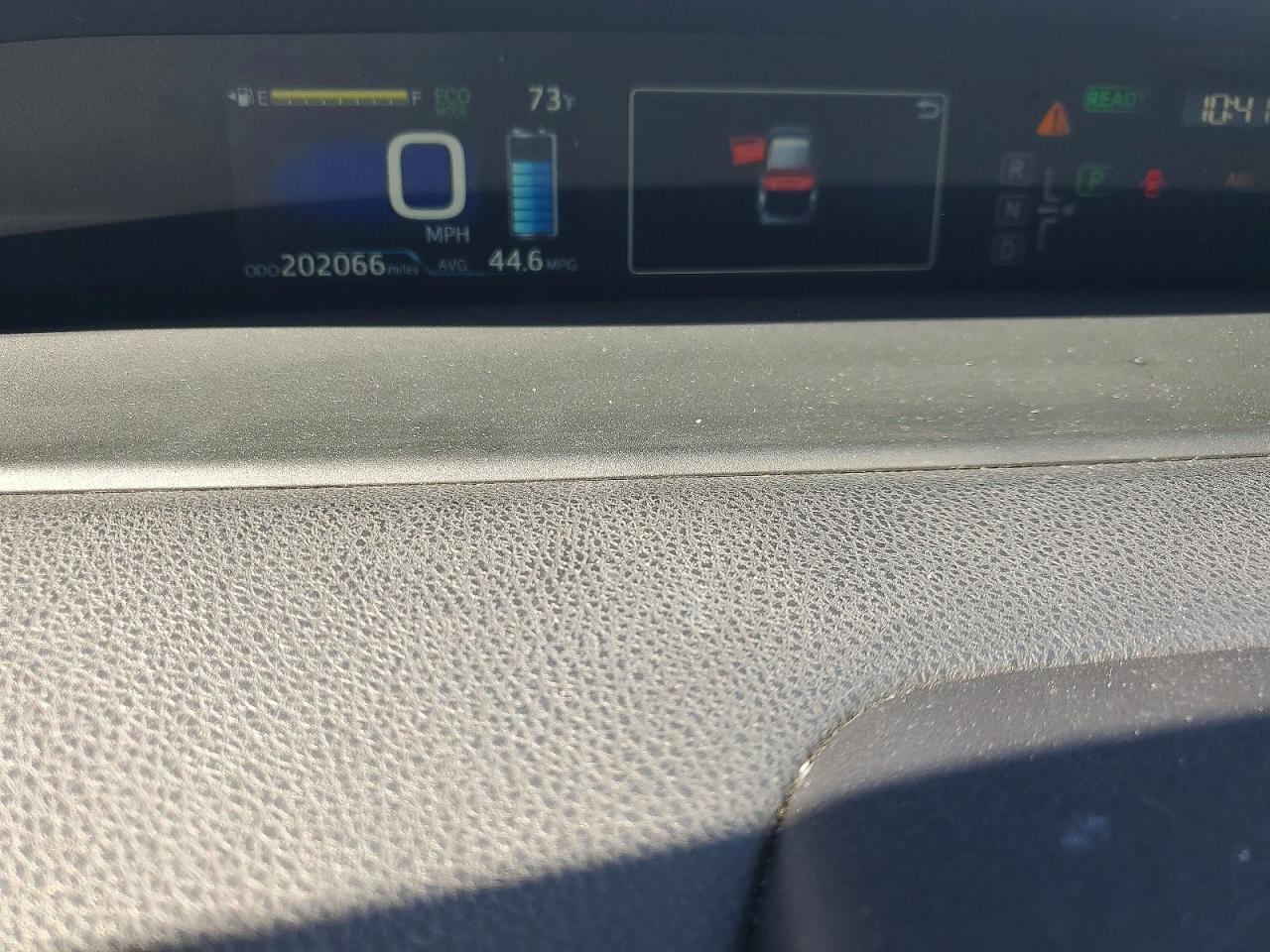 2016 TOYOTA PRIUS TWO photo 9