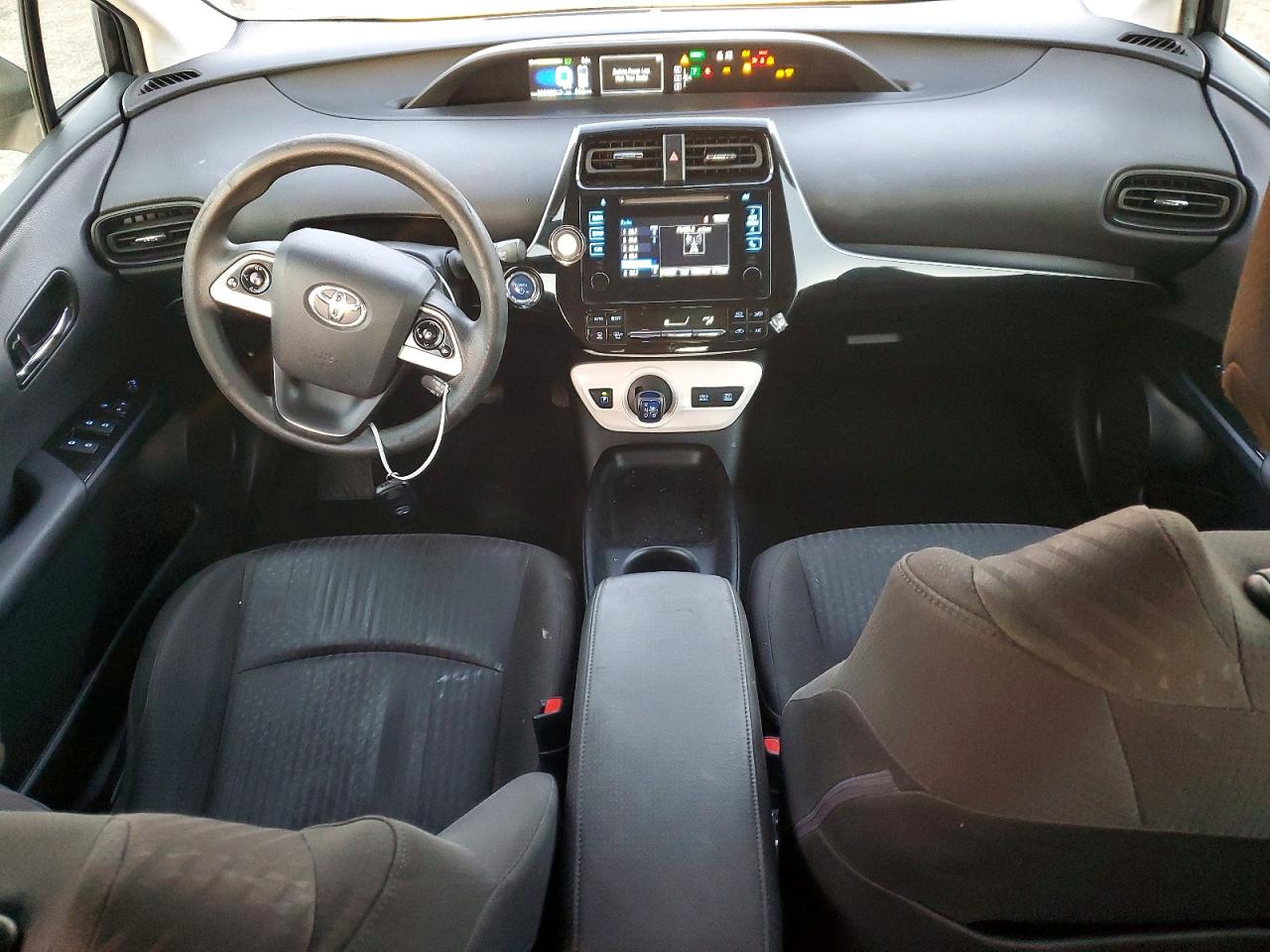 2016 TOYOTA PRIUS TWO photo 8