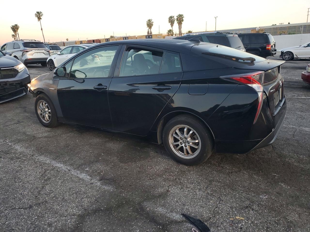 2016 TOYOTA PRIUS TWO photo 2