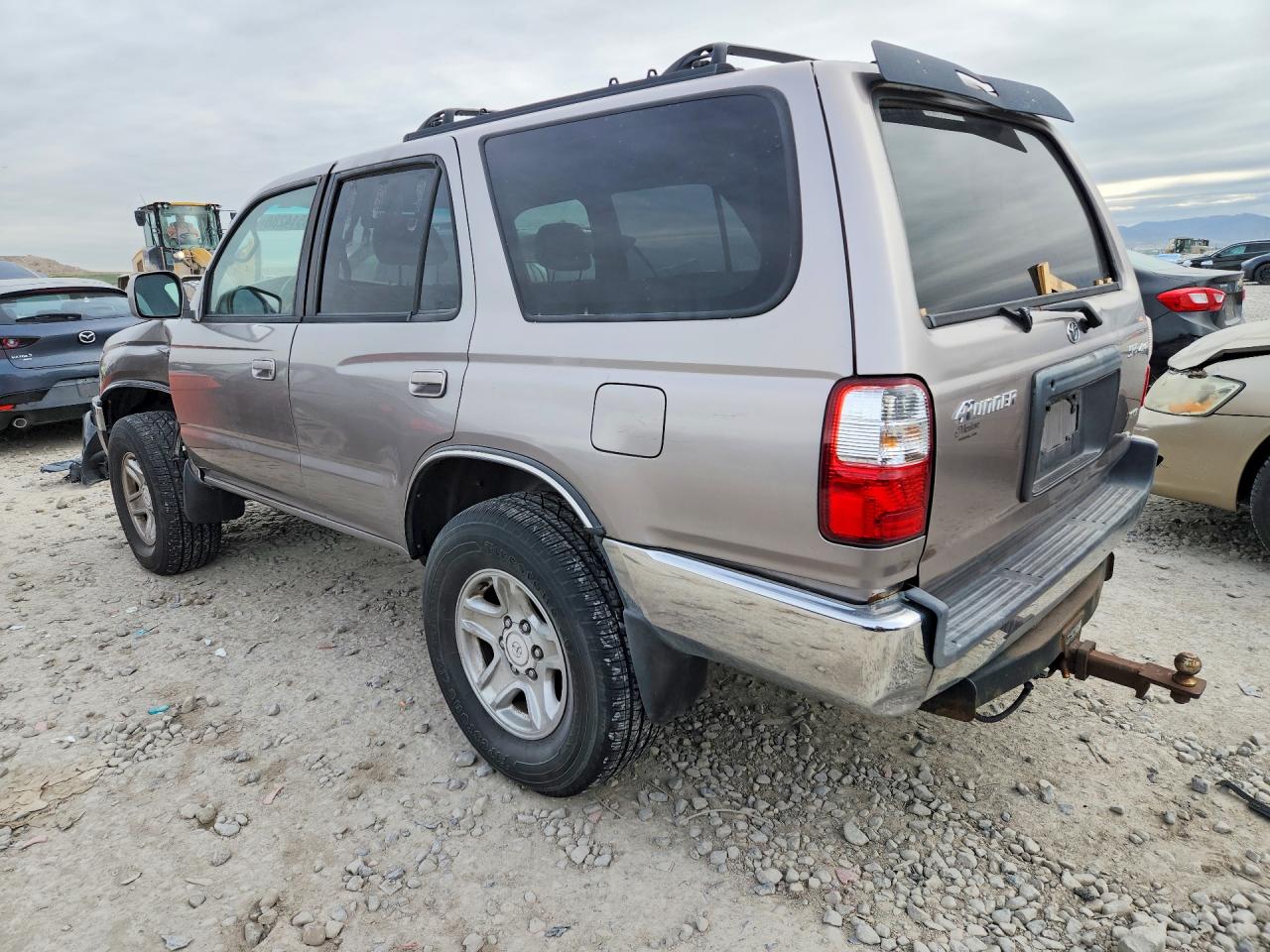 2001 TOYOTA 4RUNNER SR5 photo 2