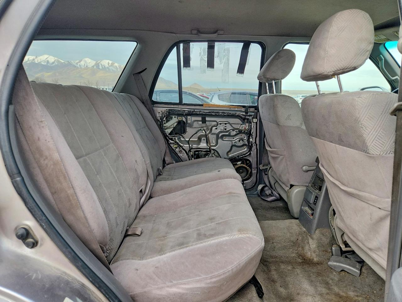 2001 TOYOTA 4RUNNER SR5 photo 10