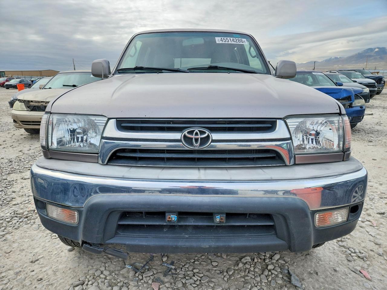 2001 TOYOTA 4RUNNER SR5 photo 5