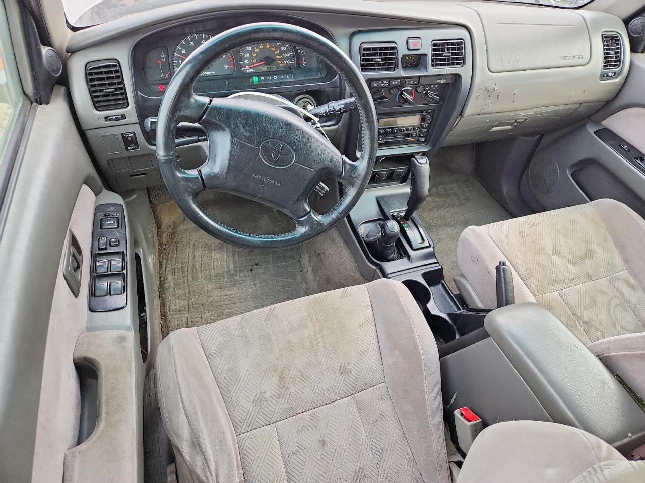 2001 TOYOTA 4RUNNER SR5 photo 8