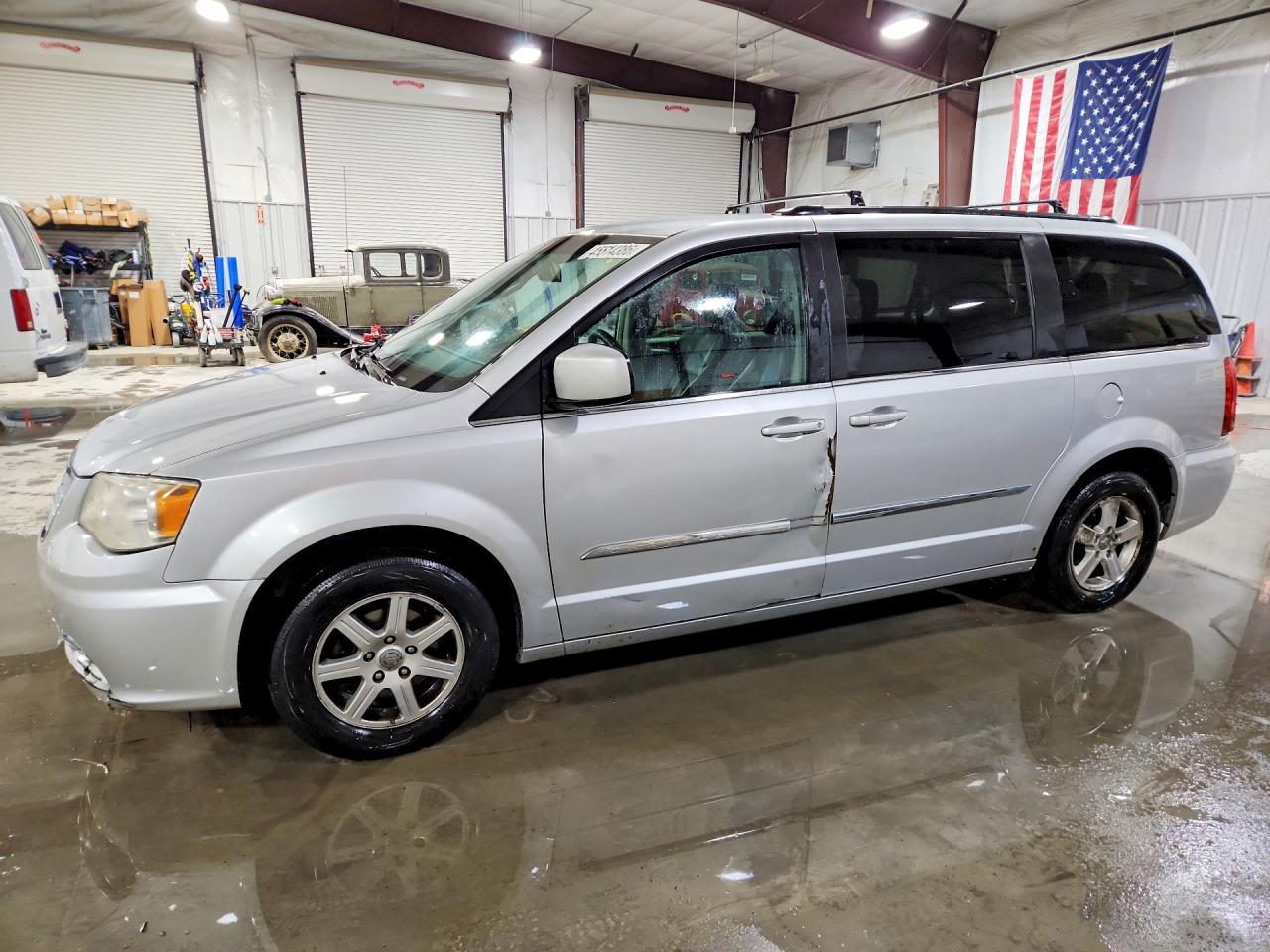 2012 CHRYSLER TOWN & COUNTRY
