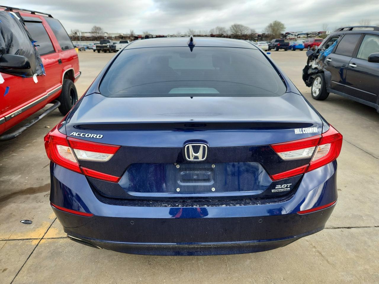 2018 HONDA ACCORD TOURING photo 6