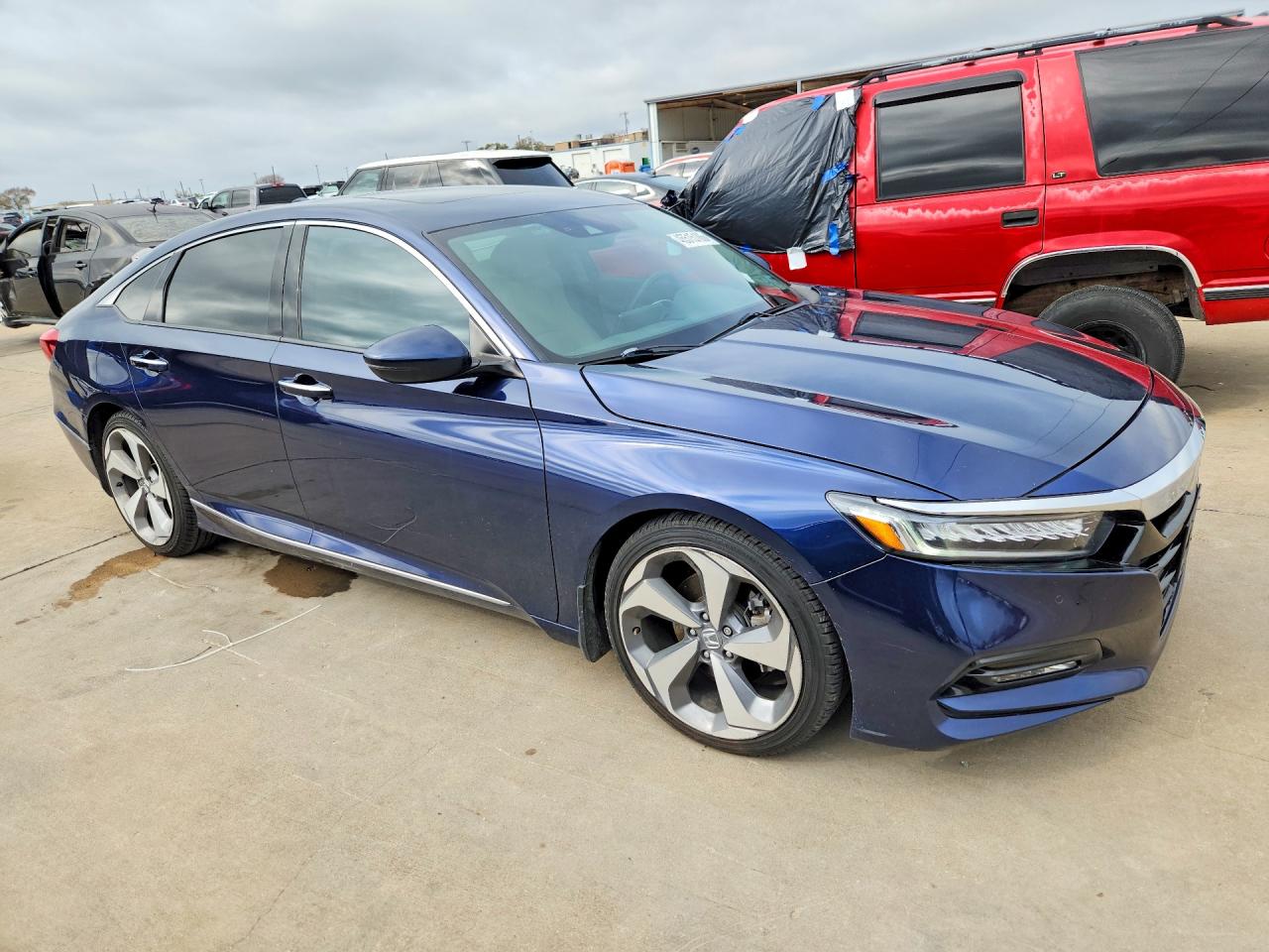 2018 HONDA ACCORD TOURING photo 4