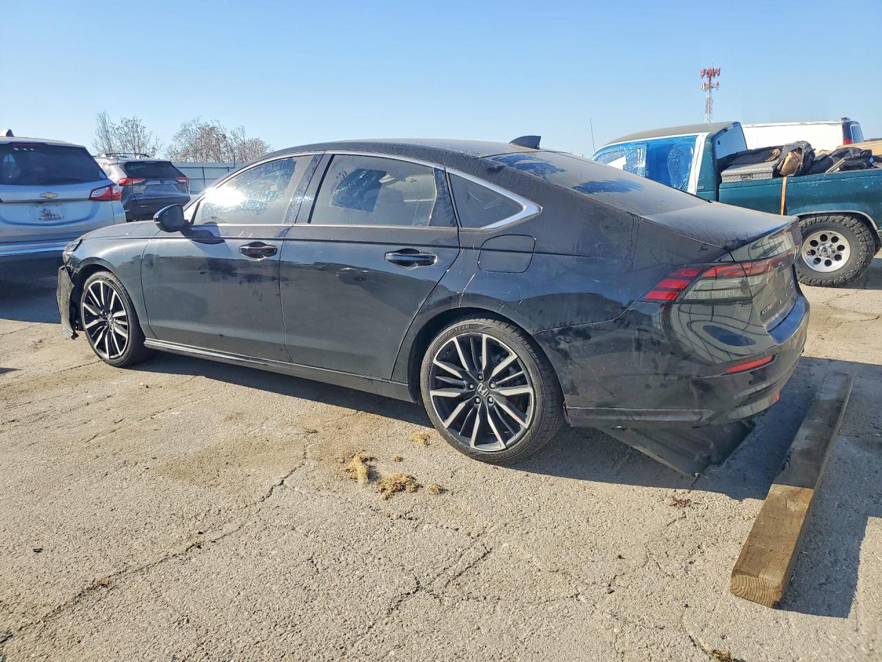 2024 HONDA ACCORD TOURING HYBRID photo 3