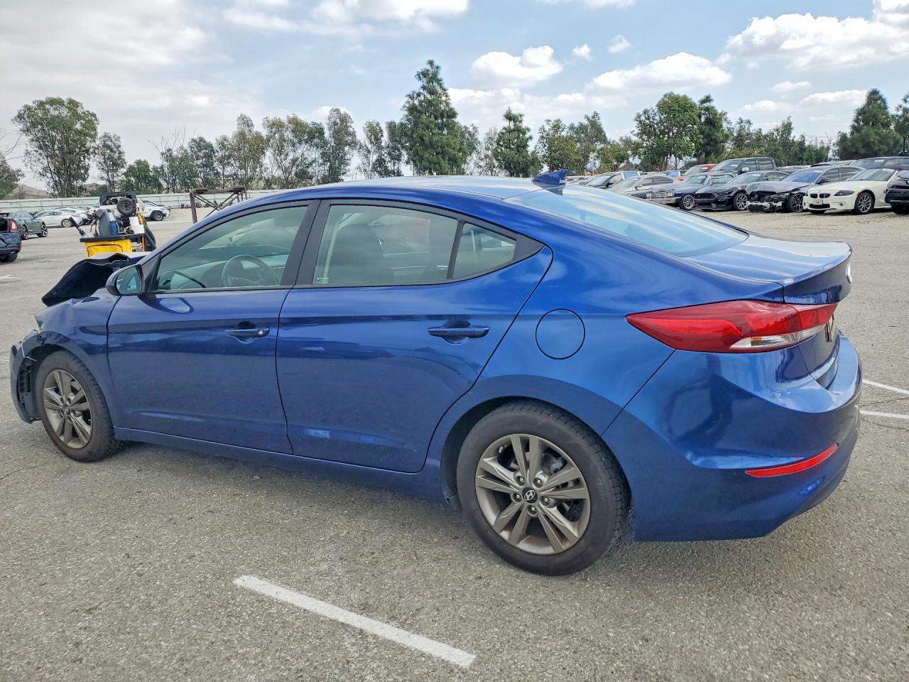 2018 HYUNDAI ELANTRA VALUE EDITION photo 3