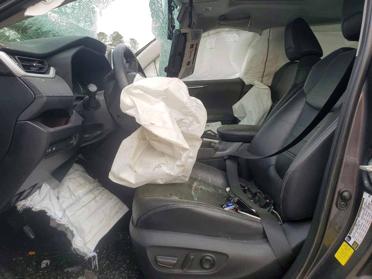 2019 TOYOTA RAV4 LIMITED photo 13