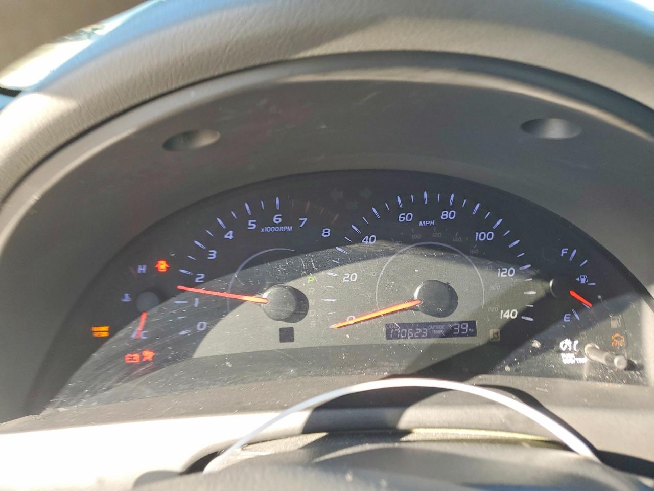 2011 TOYOTA CAMRY LE photo 9