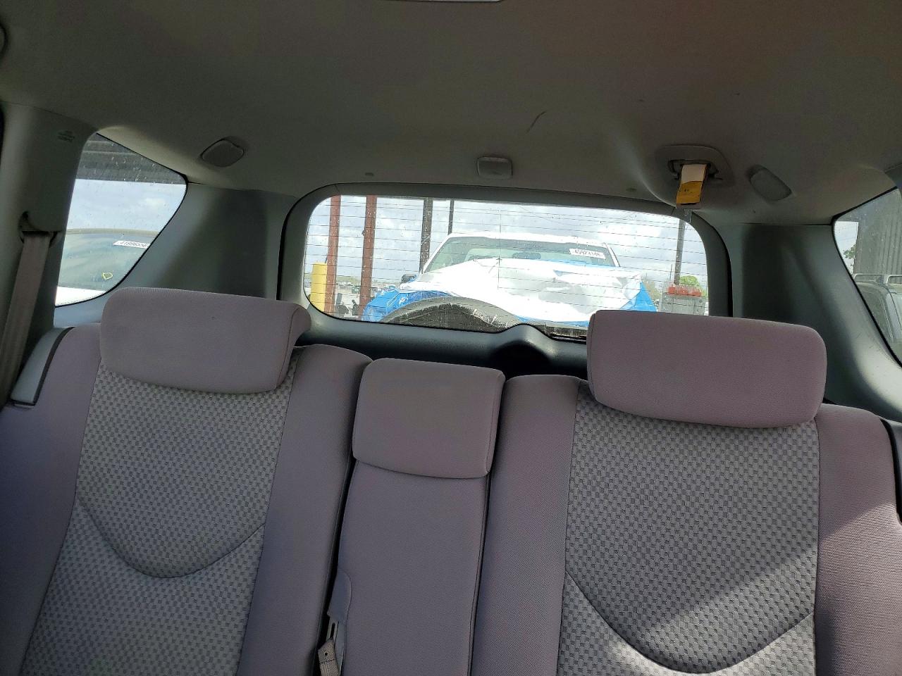 2007 TOYOTA RAV4 BASE photo 19