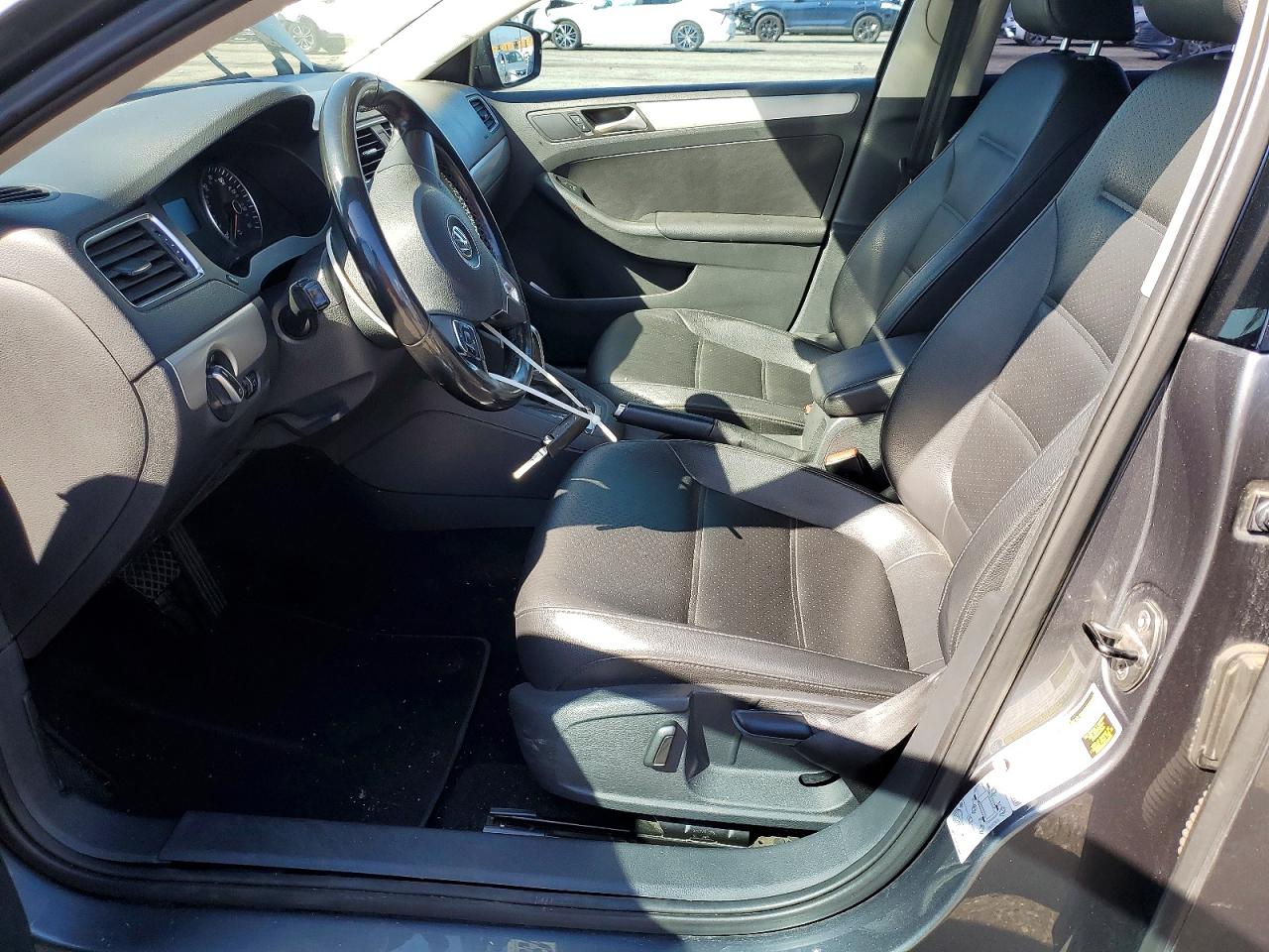 2014 VOLKSWAGEN JETTA photo 13