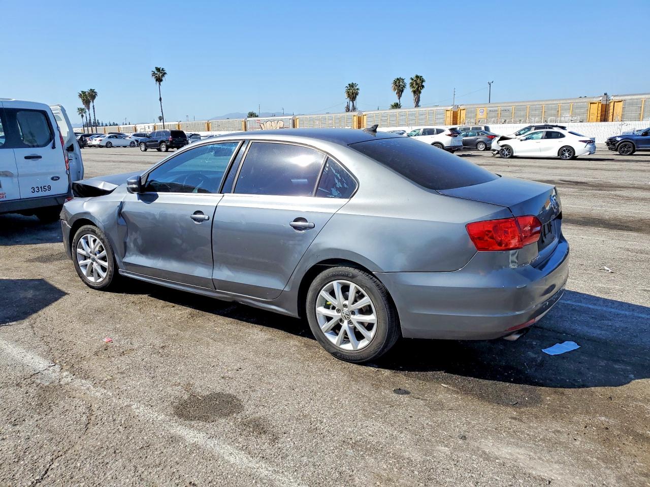 2014 VOLKSWAGEN JETTA photo 3