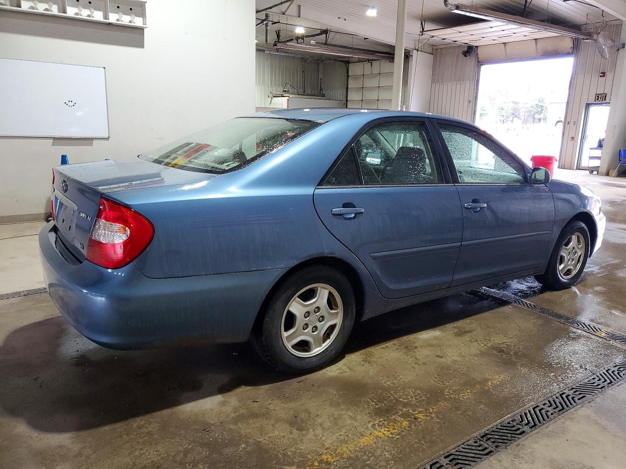 2003 TOYOTA CAMRY LE V6 photo 3
