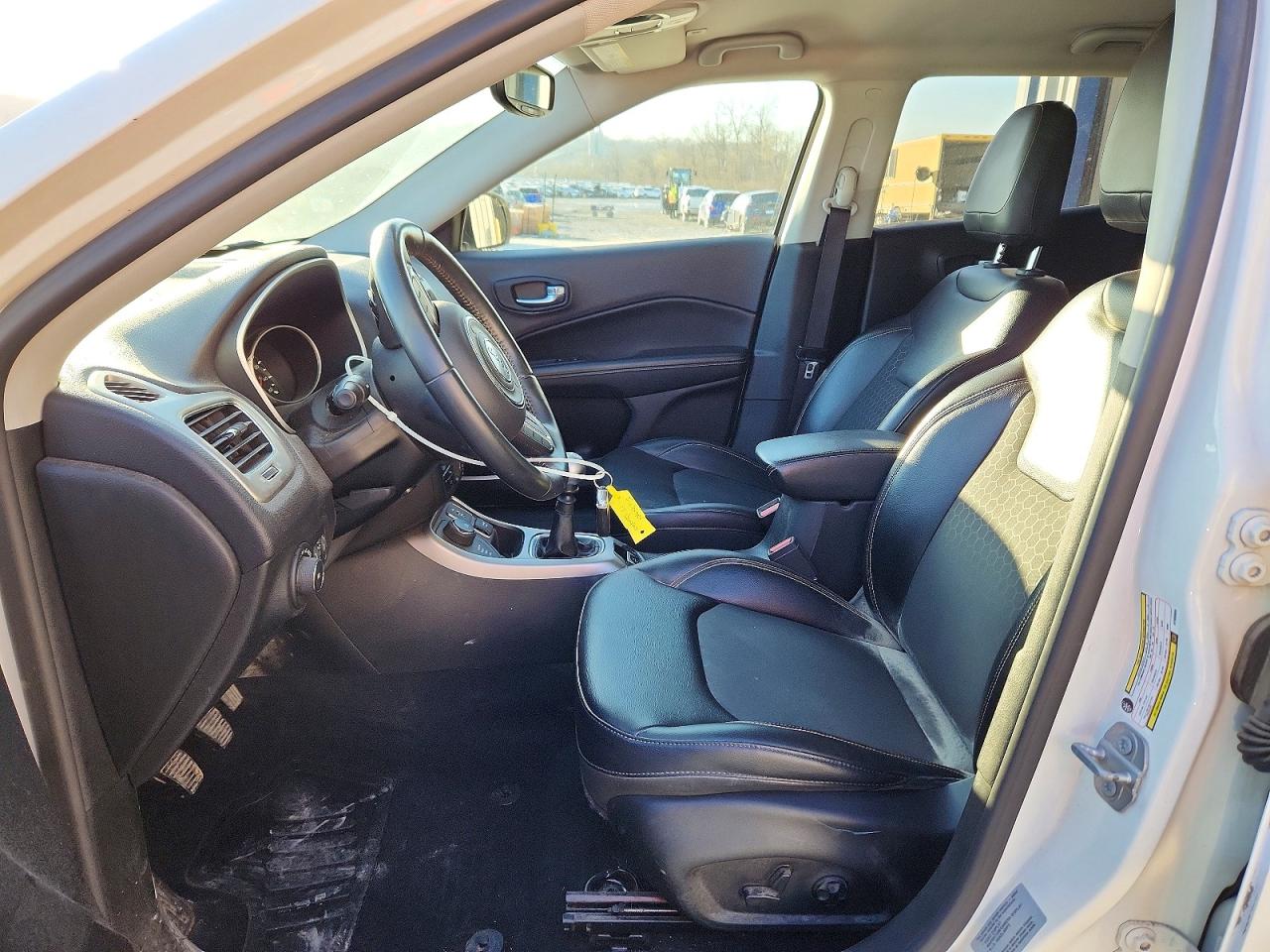 2017 JEEP COMPASS photo 19