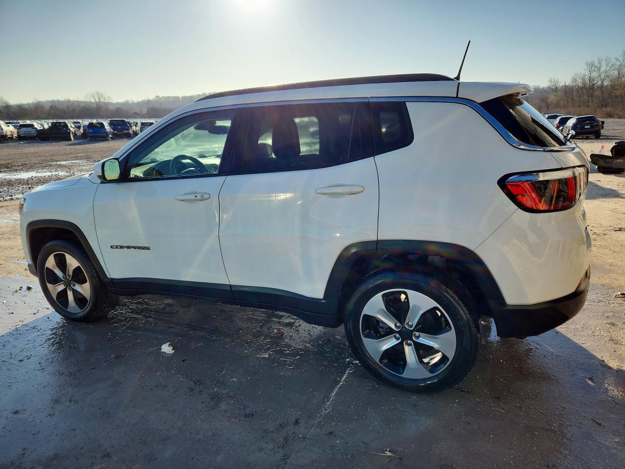 2017 JEEP COMPASS photo 4