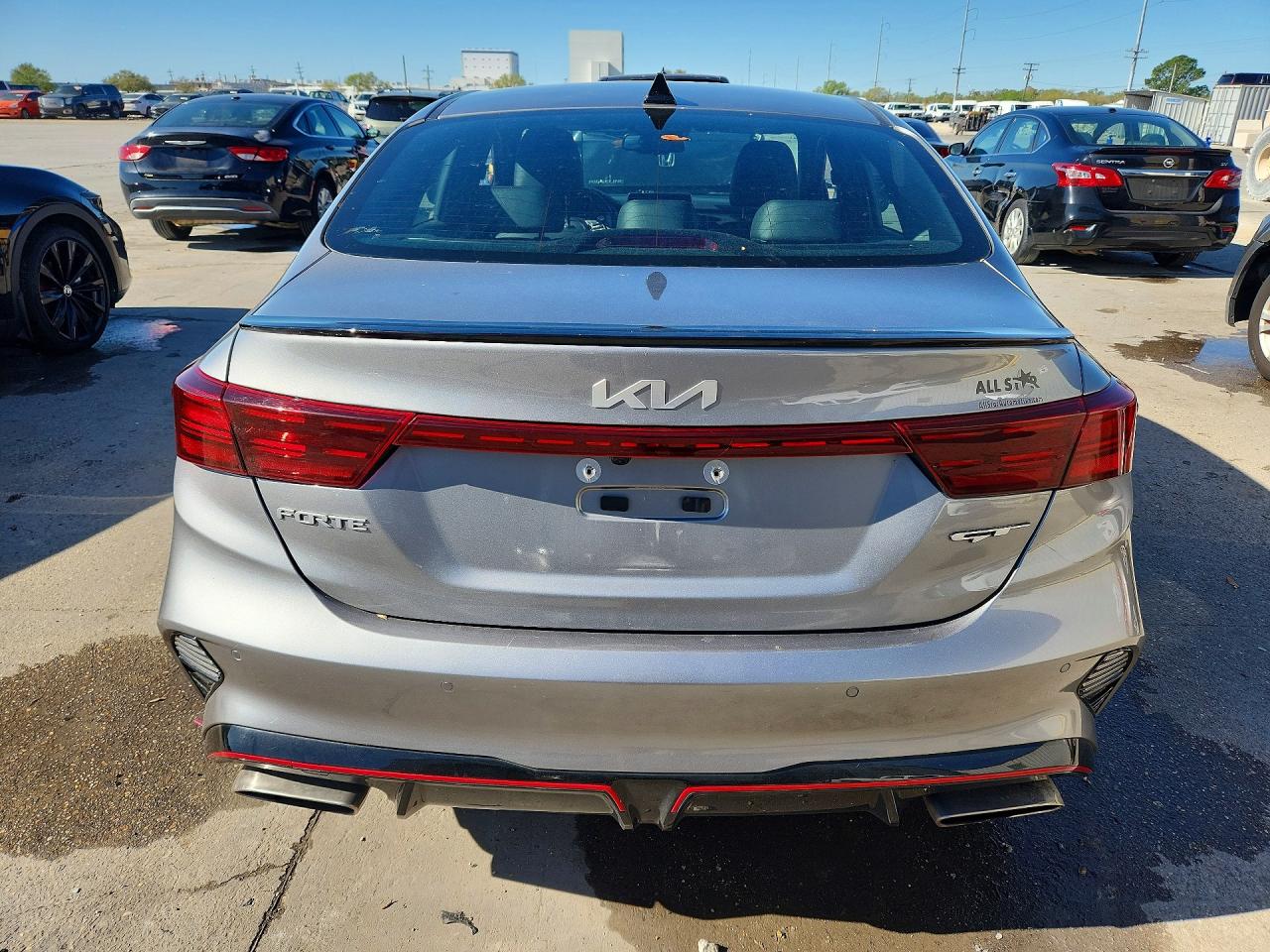 2024 KIA FORTE GT photo 11