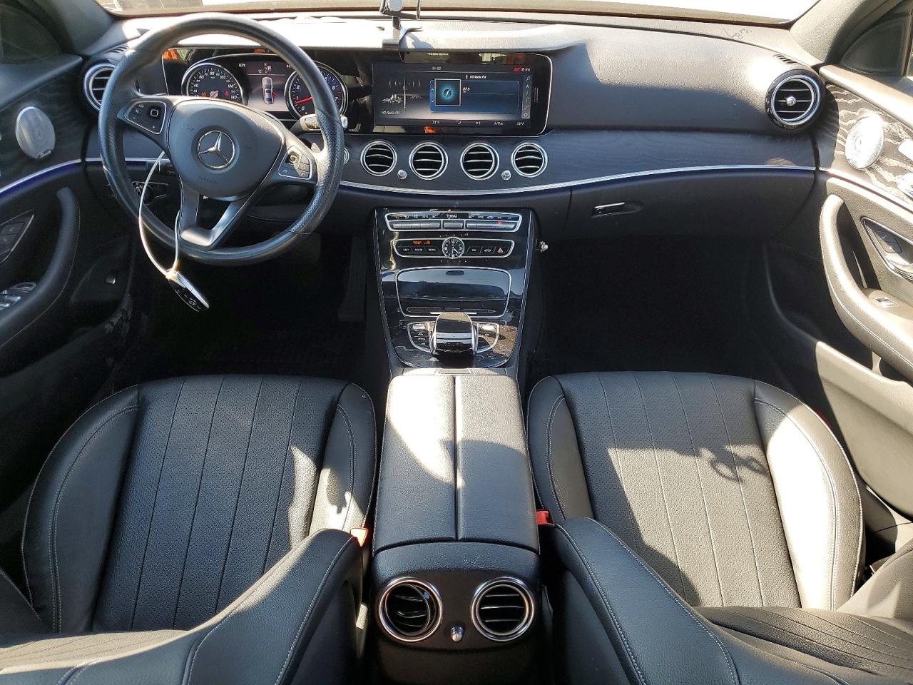 2017 MERCEDES-BENZ E 300 4MATIC photo 8