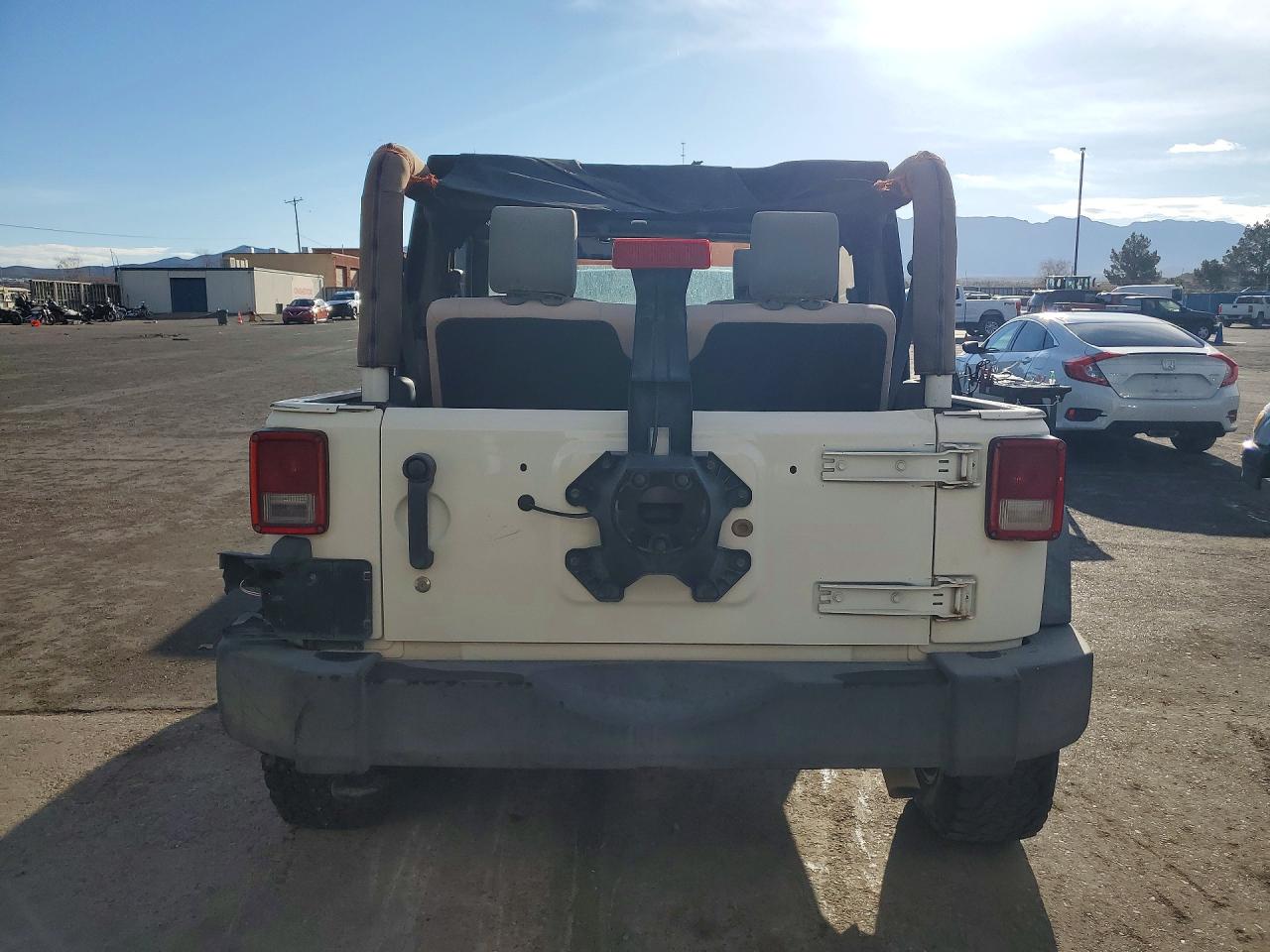 2010 JEEP WRANGLER photo 16