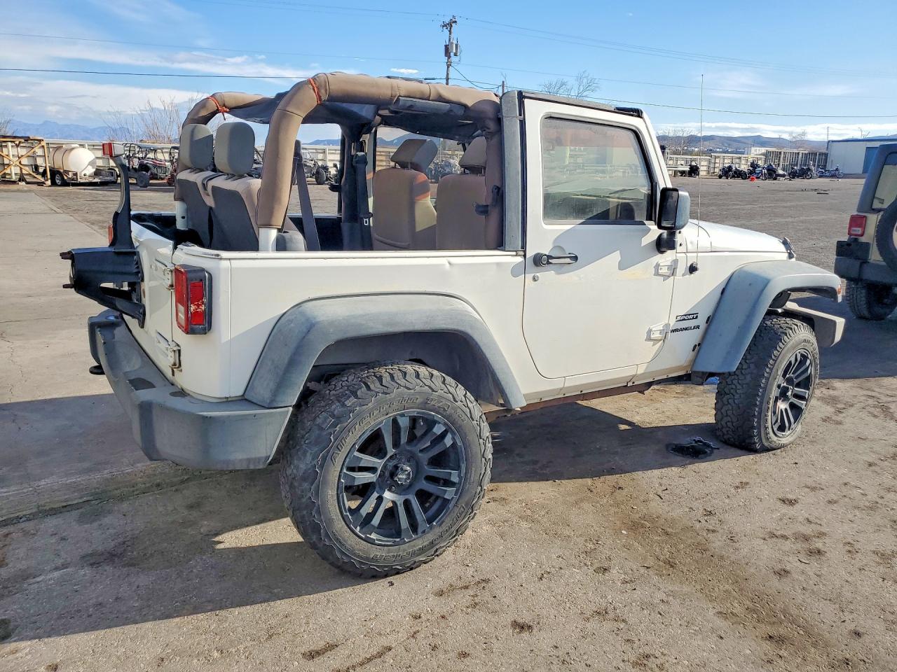 2010 JEEP WRANGLER photo 7