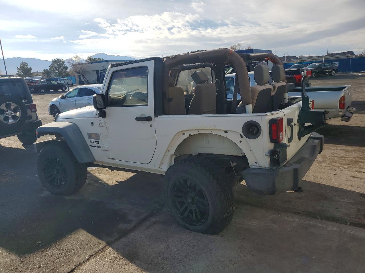 2010 JEEP WRANGLER photo 4