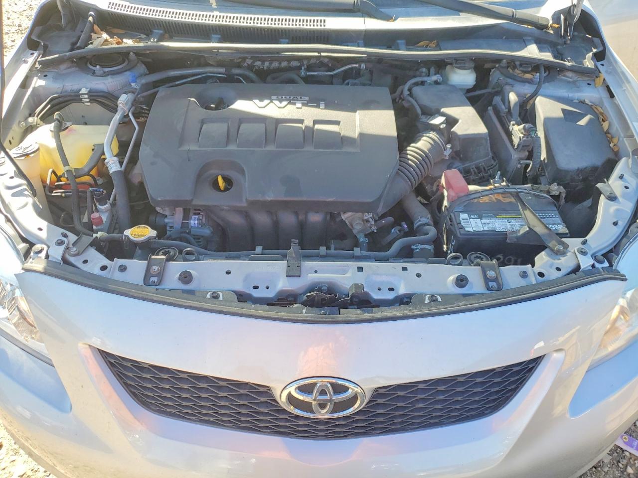 2010 TOYOTA COROLLA LE photo 11