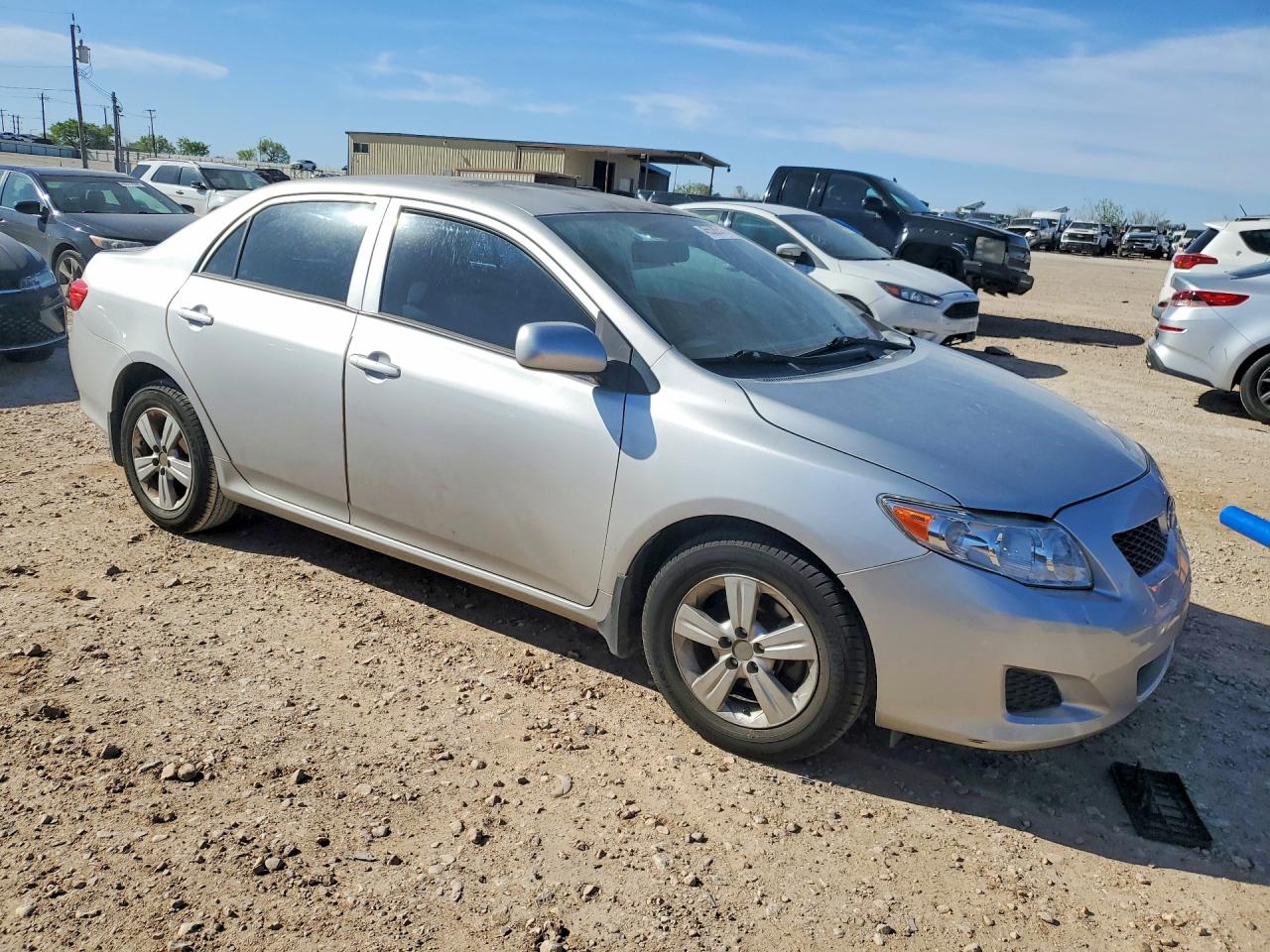 2010 TOYOTA COROLLA LE photo 4