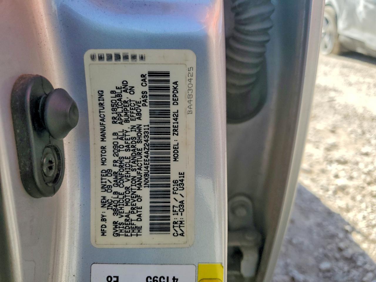 2010 TOYOTA COROLLA LE photo 12