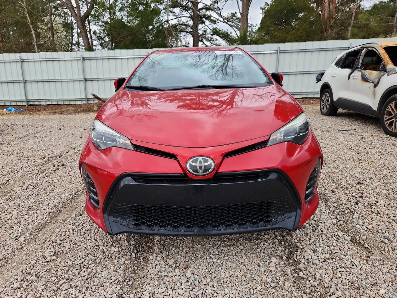 2017 TOYOTA COROLLA SE photo 5