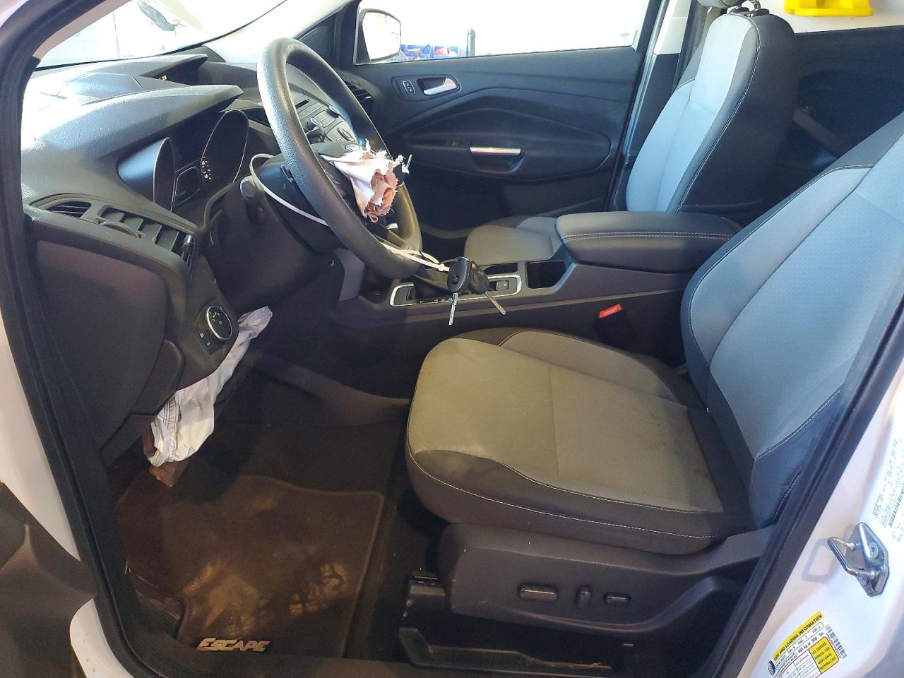 2017 FORD ESCAPE SE photo 13