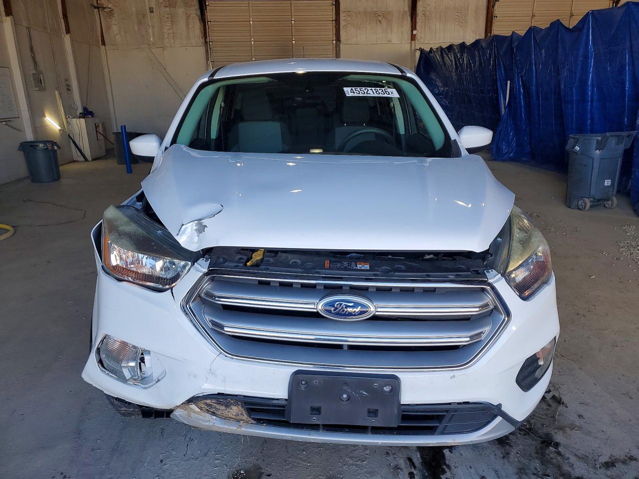 2017 FORD ESCAPE SE photo 9