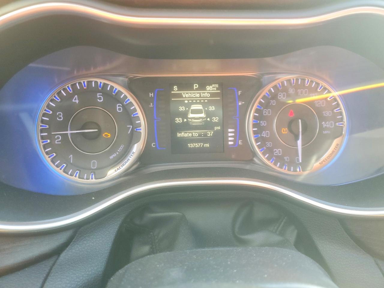 2016 CHRYSLER 200 LIMITED photo 9