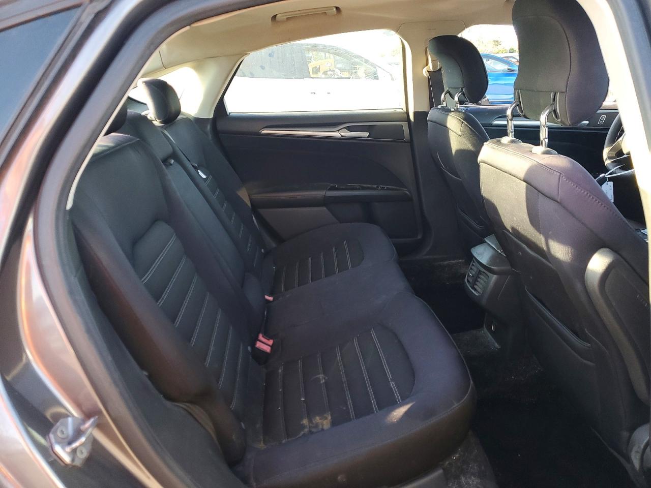 2013 FORD FUSION SE photo 10