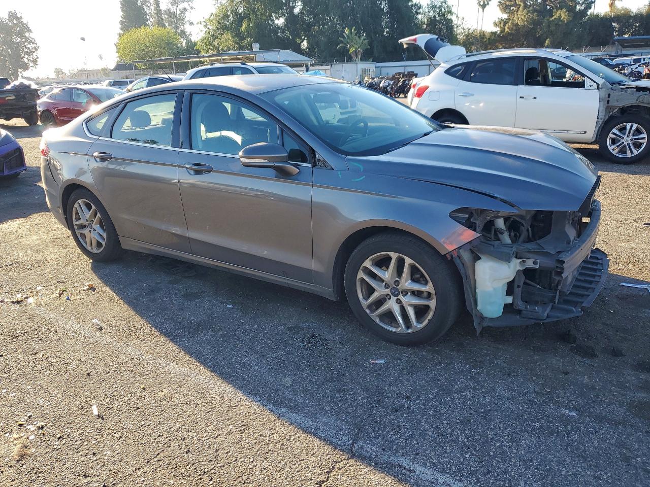 2013 FORD FUSION SE photo 4