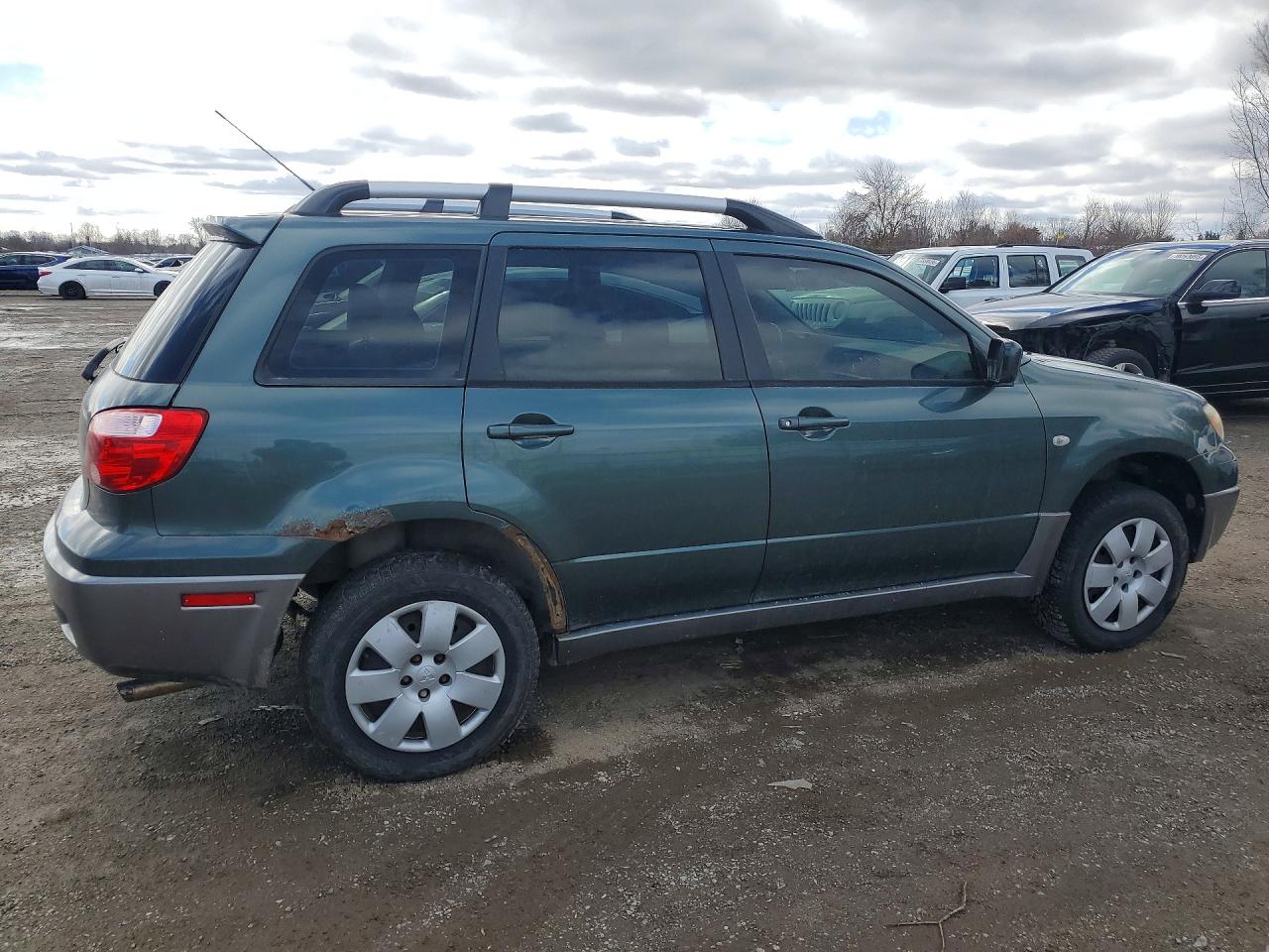 2005 MITSUBISHI OUTLANDER LS photo 3