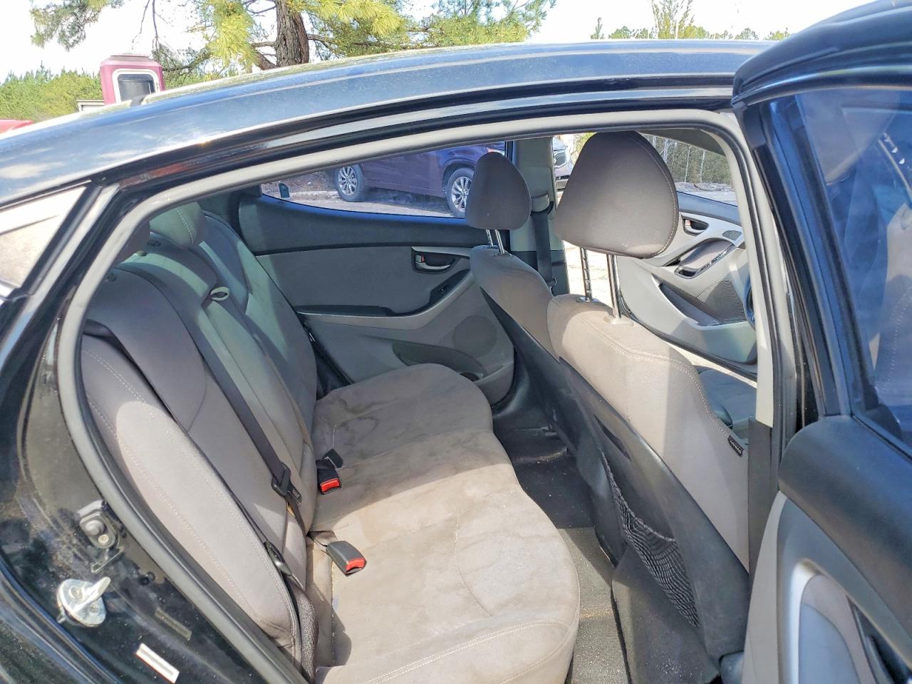 2015 HYUNDAI ELANTRA SE photo 19