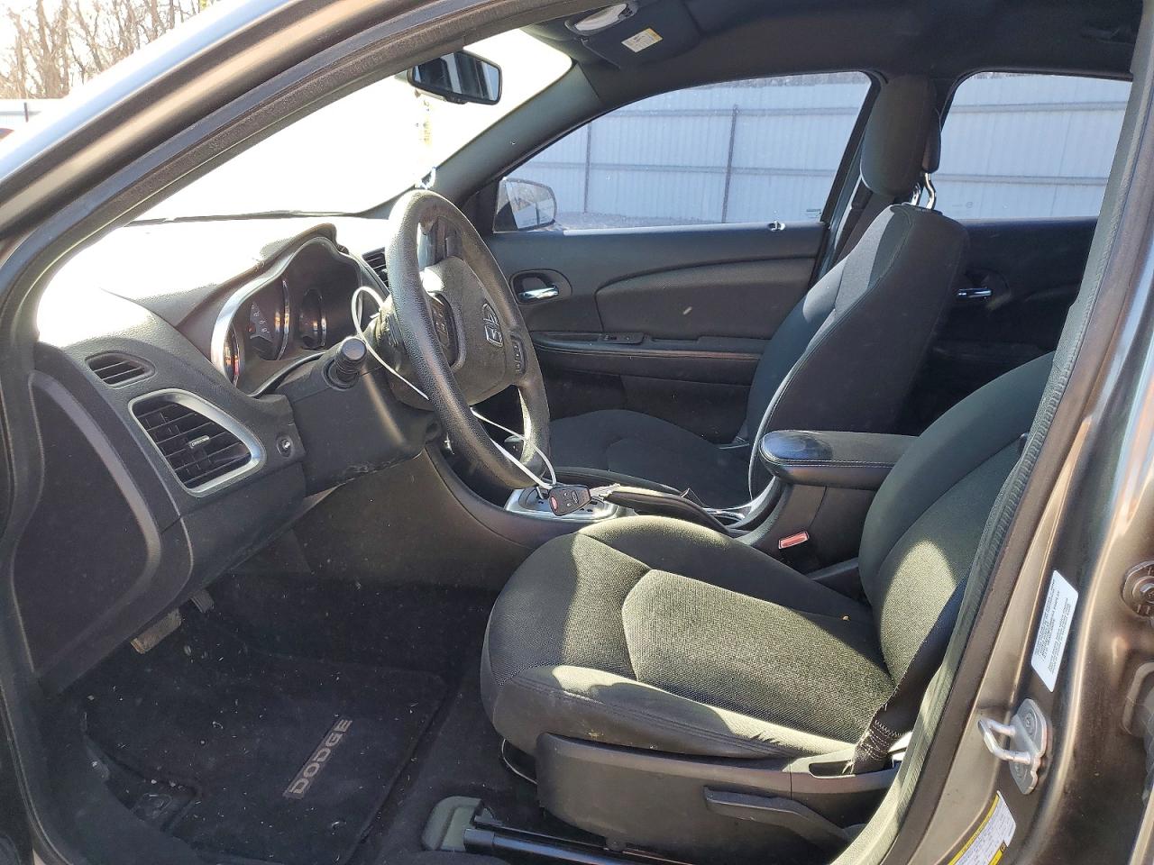 2013 DODGE AVENGER SE photo 13