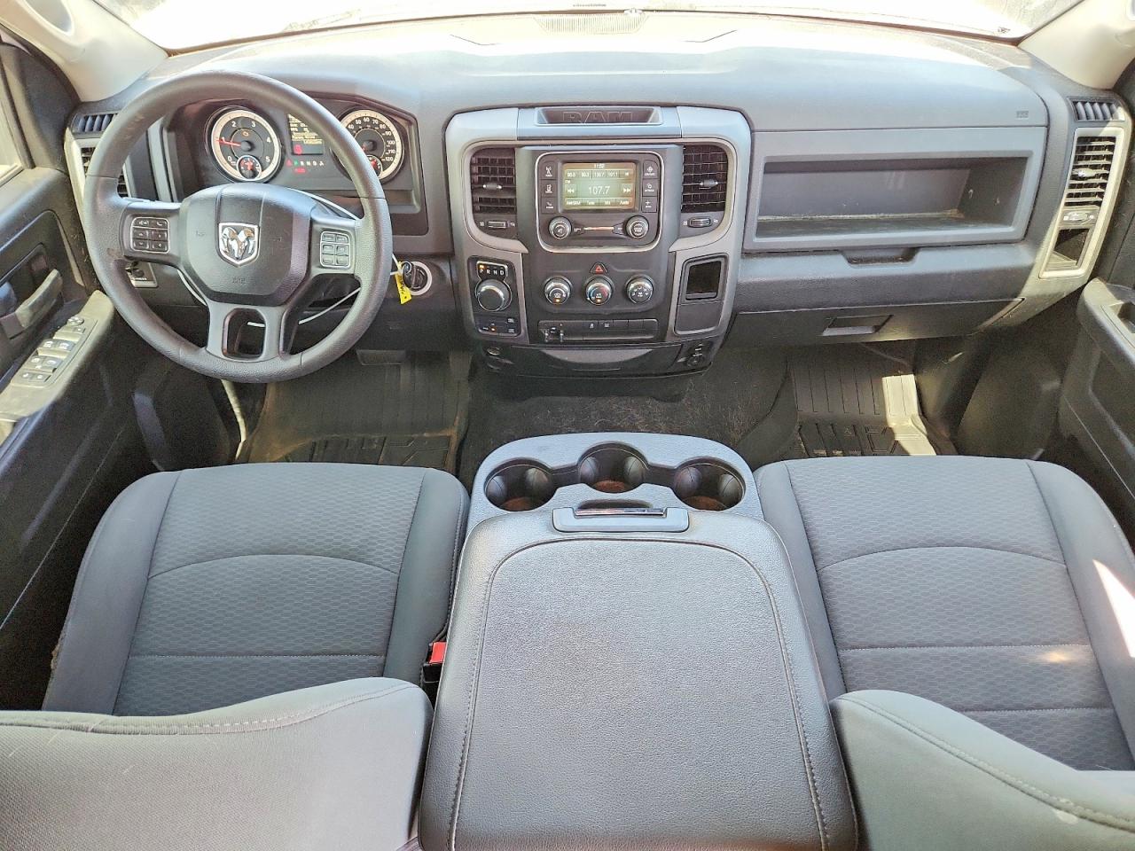 2018 RAM 1500 ST photo 8