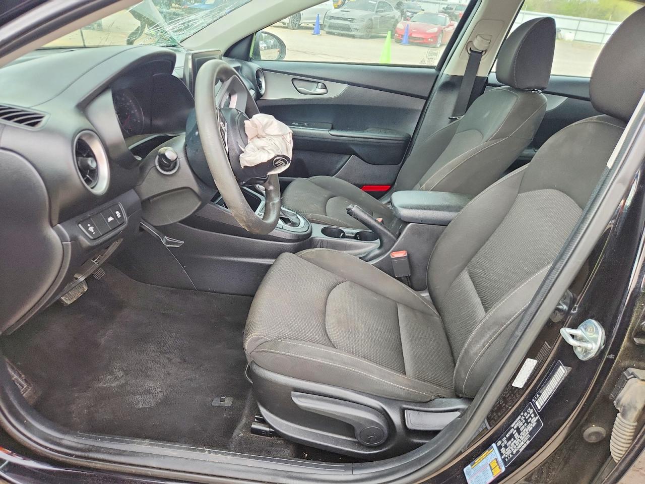 2021 KIA FORTE FE photo 13
