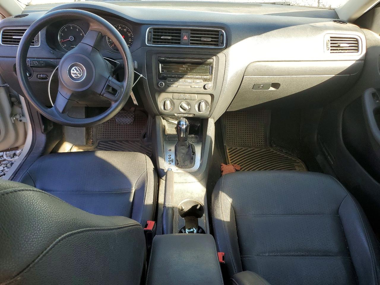 2012 VOLKSWAGEN JETTA SE photo 8
